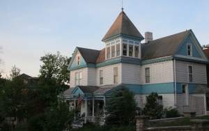 Hannibal-Garden House Bed & Breakfast May 2012 016